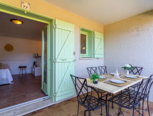 Knus appartement op Domaine de la Pinède, 100m van het strand - thumbnail 1