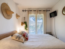 Knus appartement op Domaine de la Pinède, 100m van het strand - thumbnail 5