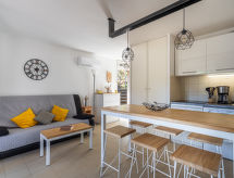 Knus appartement op 650m van strand Cavalière met zwembad - thumbnail 4