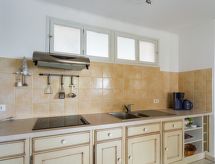 Studio aan zee in Le Lavandou – strand op 20 meter - thumbnail 4