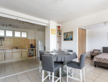 Studio aan zee in Le Lavandou – strand op 20 meter - thumbnail 3