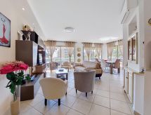 Centraal appartement in Le Lavandou, op 100 meter van het strand - thumbnail 2