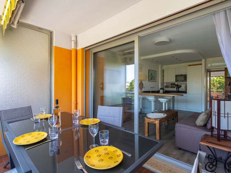 Search and Stay, undefined in undefined. Gallery position 3