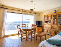 Centraal appartement op 200 meter van het zandstrand van Le Lavandou - thumbnail 3