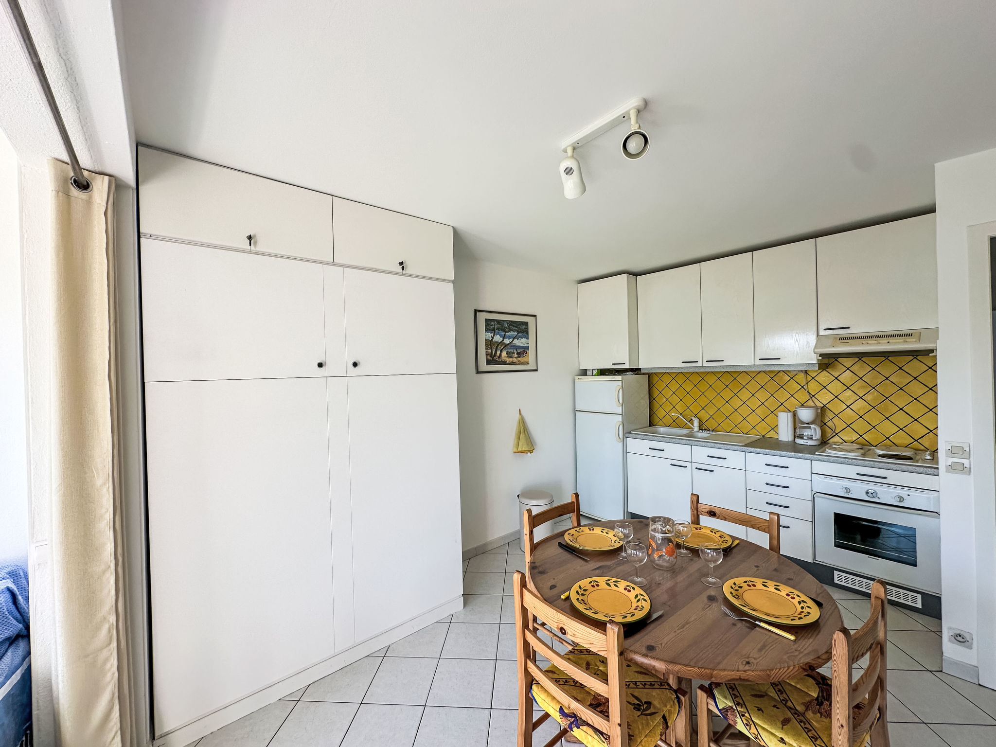 Photo of Les Roses Lauriers