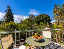 Centraal appartement in Le Lavandou, 150 meter van het strand - thumbnail 1
