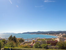 Zonnig appartement in Le Lavandou met zwembad, op 800 meter van het strand - thumbnail 5