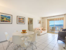 Zonnig appartement in Le Lavandou met zwembad, op 800 meter van het strand - thumbnail 3