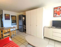 Appartement aan zee met zwembad in Le Lavandou, Côte d'Azur - thumbnail 4