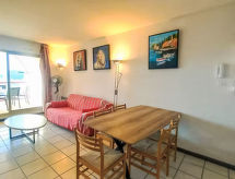 Appartement aan zee met zwembad in Le Lavandou, Côte d'Azur - thumbnail 6