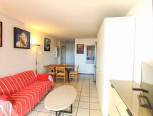 Appartement aan zee met zwembad in Le Lavandou, Côte d'Azur - thumbnail 5