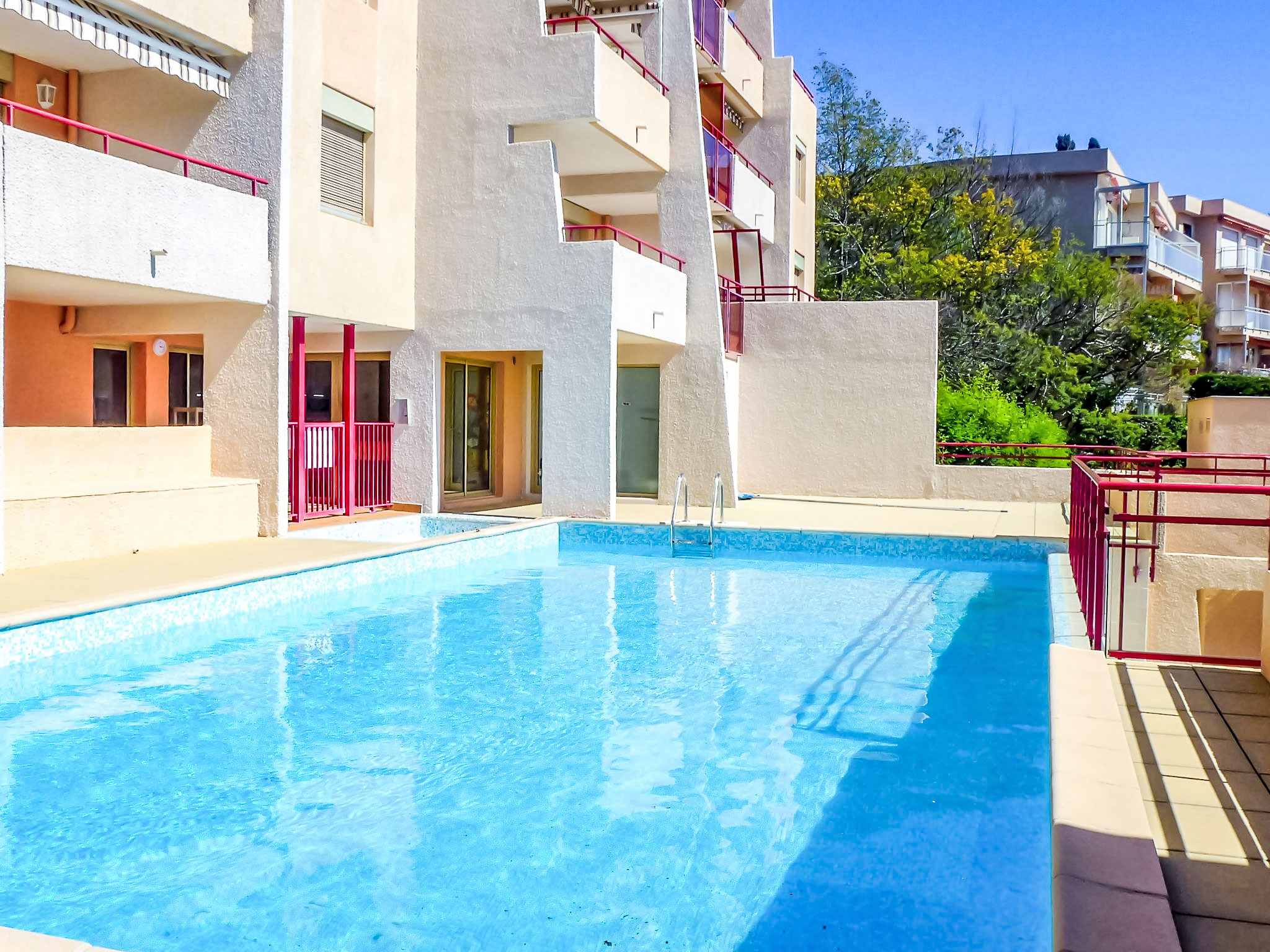 Photo of Les Mandariniers