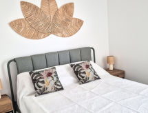 Nieuw appartement op loopafstand van het strand in Le Lavandou - thumbnail 4