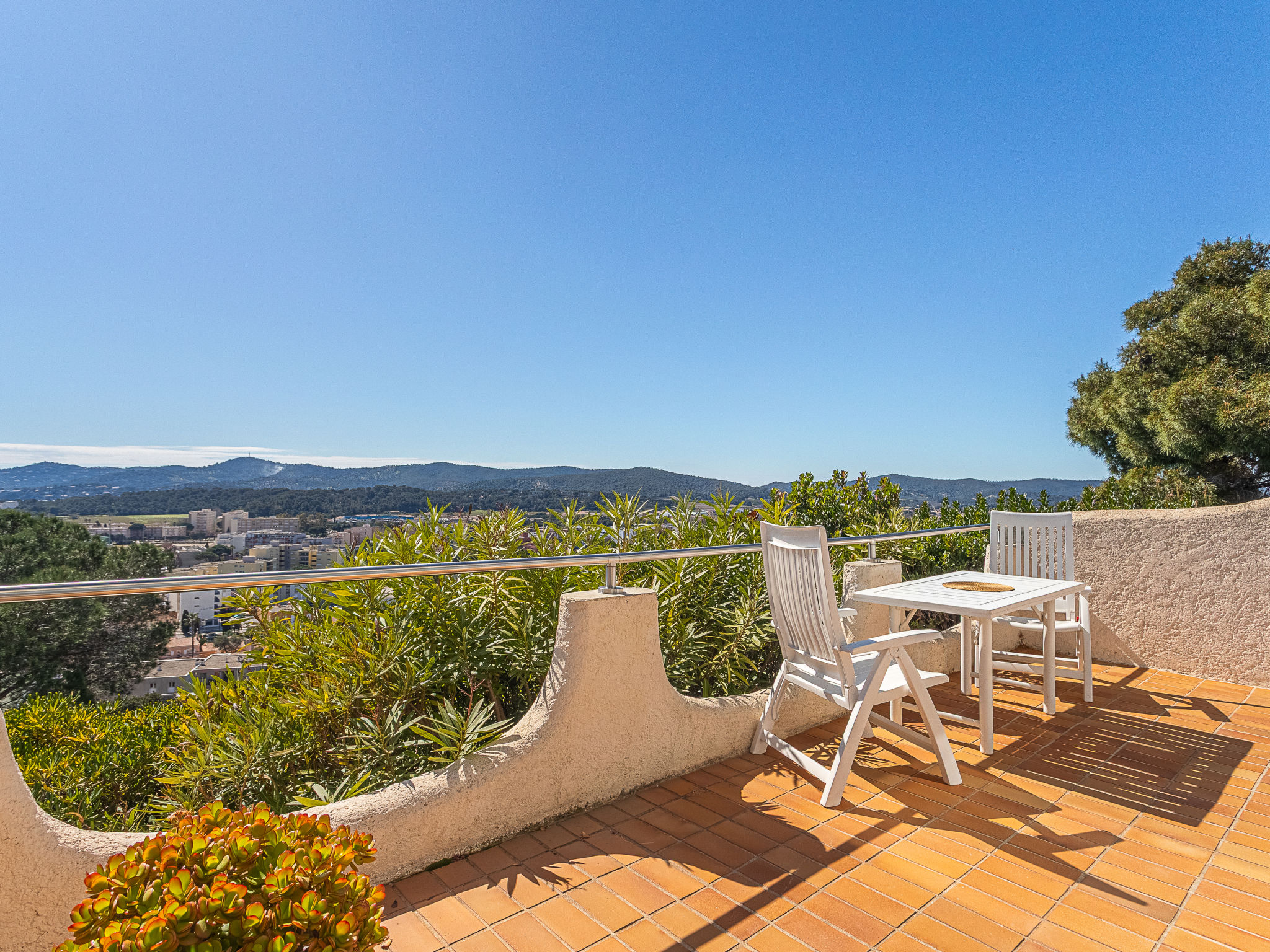 Photo of Les Bougainvillées