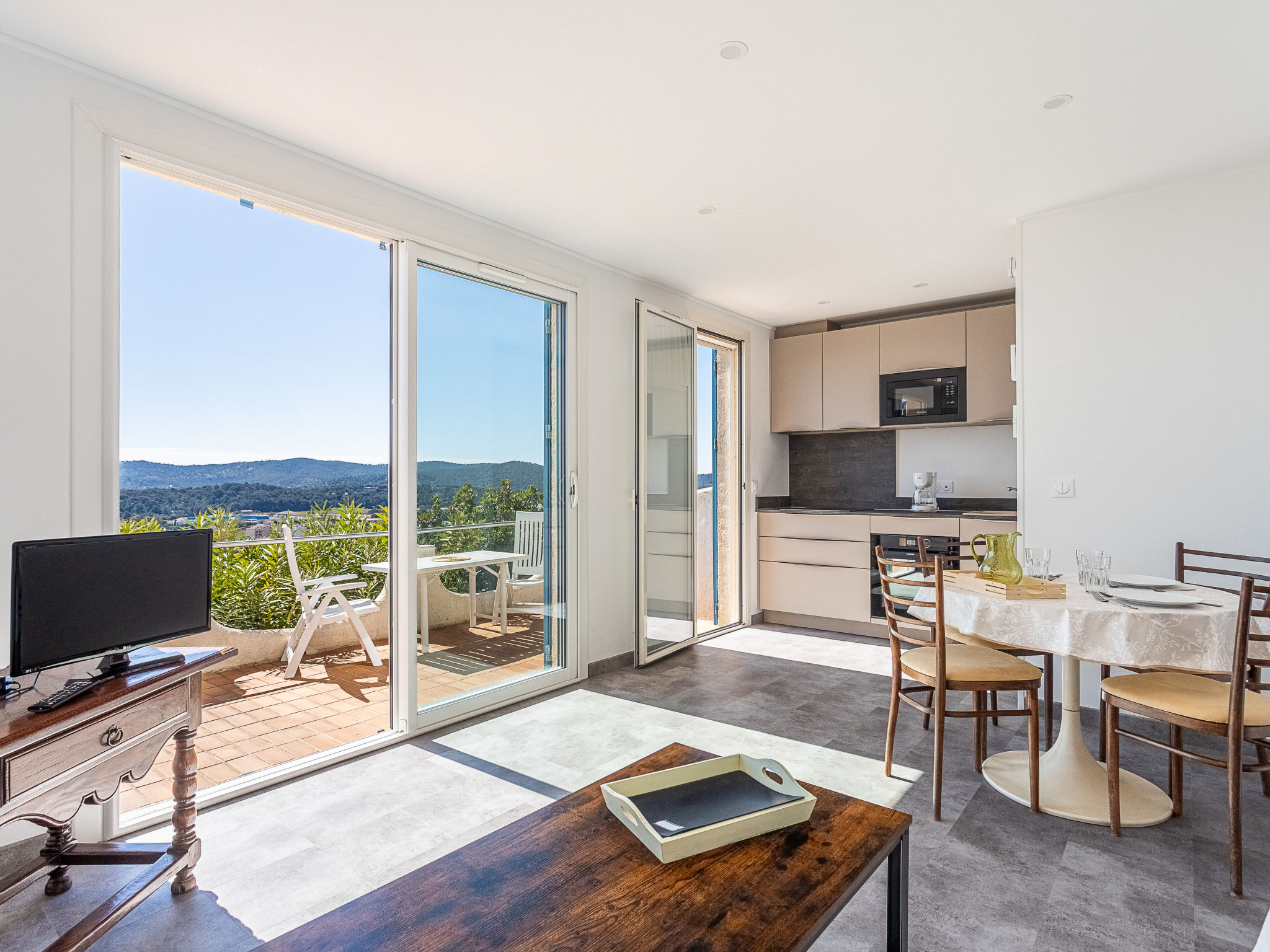 Photo of Les Bougainvillées