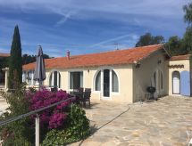Villa La petite Moujonne: Ruim vakantiehuis met privézwembad op 700m van zee - thumbnail 2