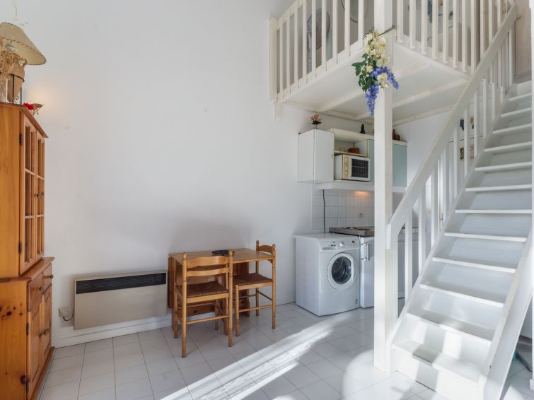 Search and Stay destination Le Lavandou, Provence-Alpes-Côte d'Azur - France from AU$ 186. Le Domaine d'Azur