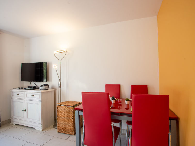 Search and Stay destination Le Lavandou, Provence-Alpes-Côte d'Azur - France from AU$ 179. Le Domaine d'Azur
