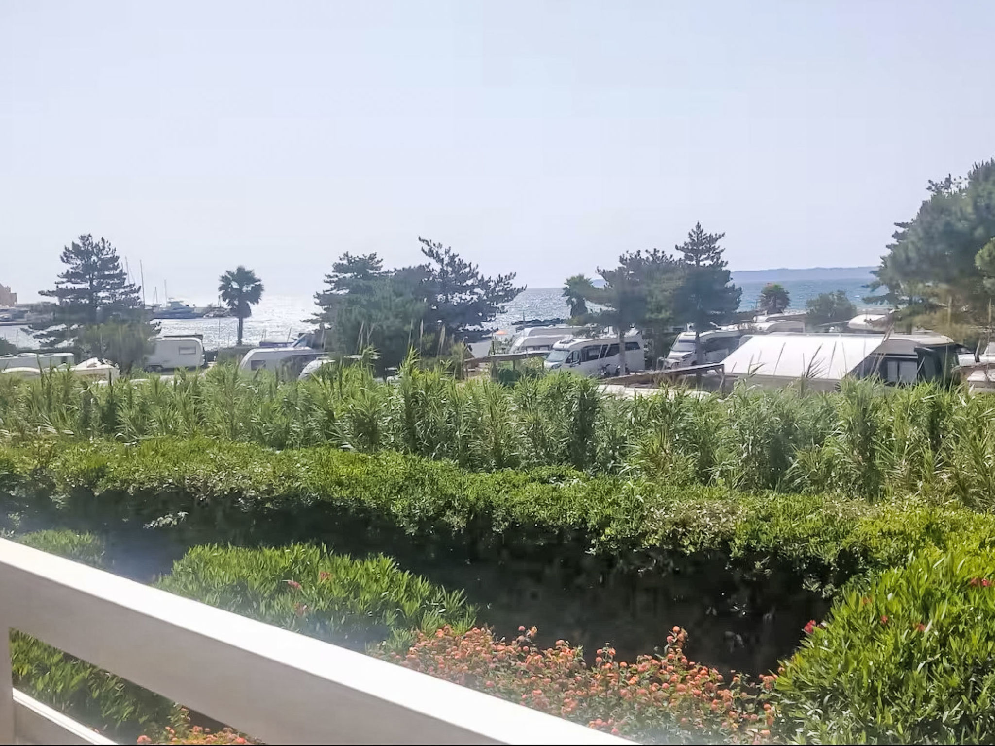 Les Rives de la Favière - Buiten