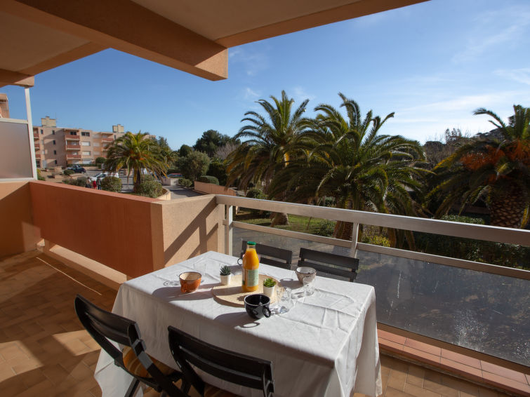 Aan zee: sfeervol appartement in Bormes-les-Mimosas in Bormes-les-Mimosas