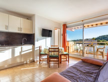 Appartement aan de Côte d'Azur, 80 meter van het strand in Bormes-les-Mimosas - thumbnail 4