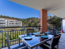 Modern appartement op 2,5 km van het strand in Bormes-les-Mimosas - thumbnail 1