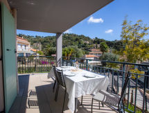 Modern appartement op toplocatie nabij strand en golfterrein in Bormes-les-Mimosas - thumbnail 1