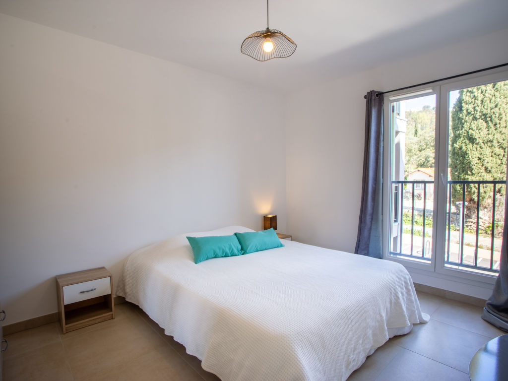 Le Clos Jardin — Bedroom