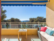 Zonnig vakantiehuis met zwembad op 850m van strand in Bormes-les-Mimosas - thumbnail 3