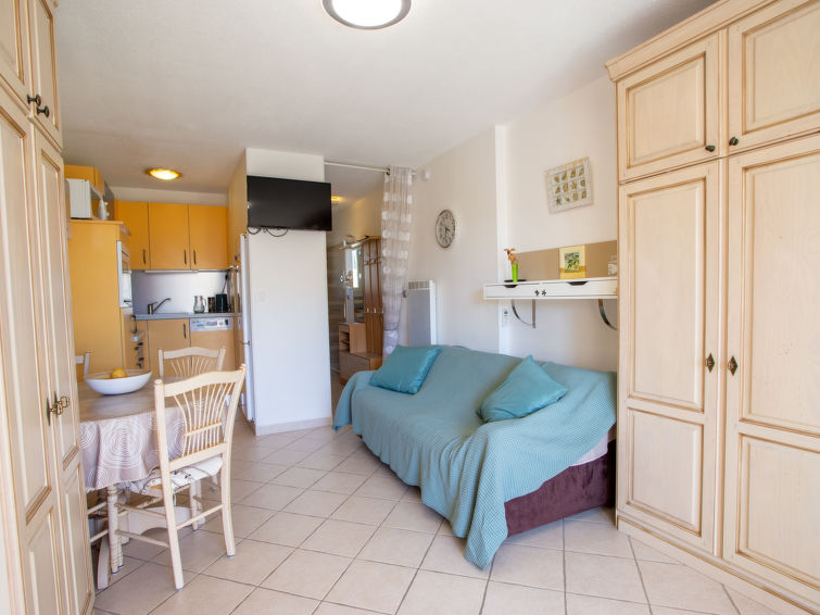 Search and Stay, undefined in undefined. Gallery position 2