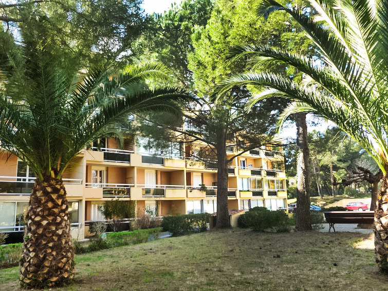 Côte d'Azur Apartment in Bormes-les-Mimosas