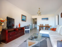 Licht appartement op 1 km van zandstrand La Favière met zwembad - thumbnail 4