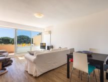 Direct aan het zandstrand: appartement voor 4 in La Favière, Bormes-les-Mimosas - thumbnail 4