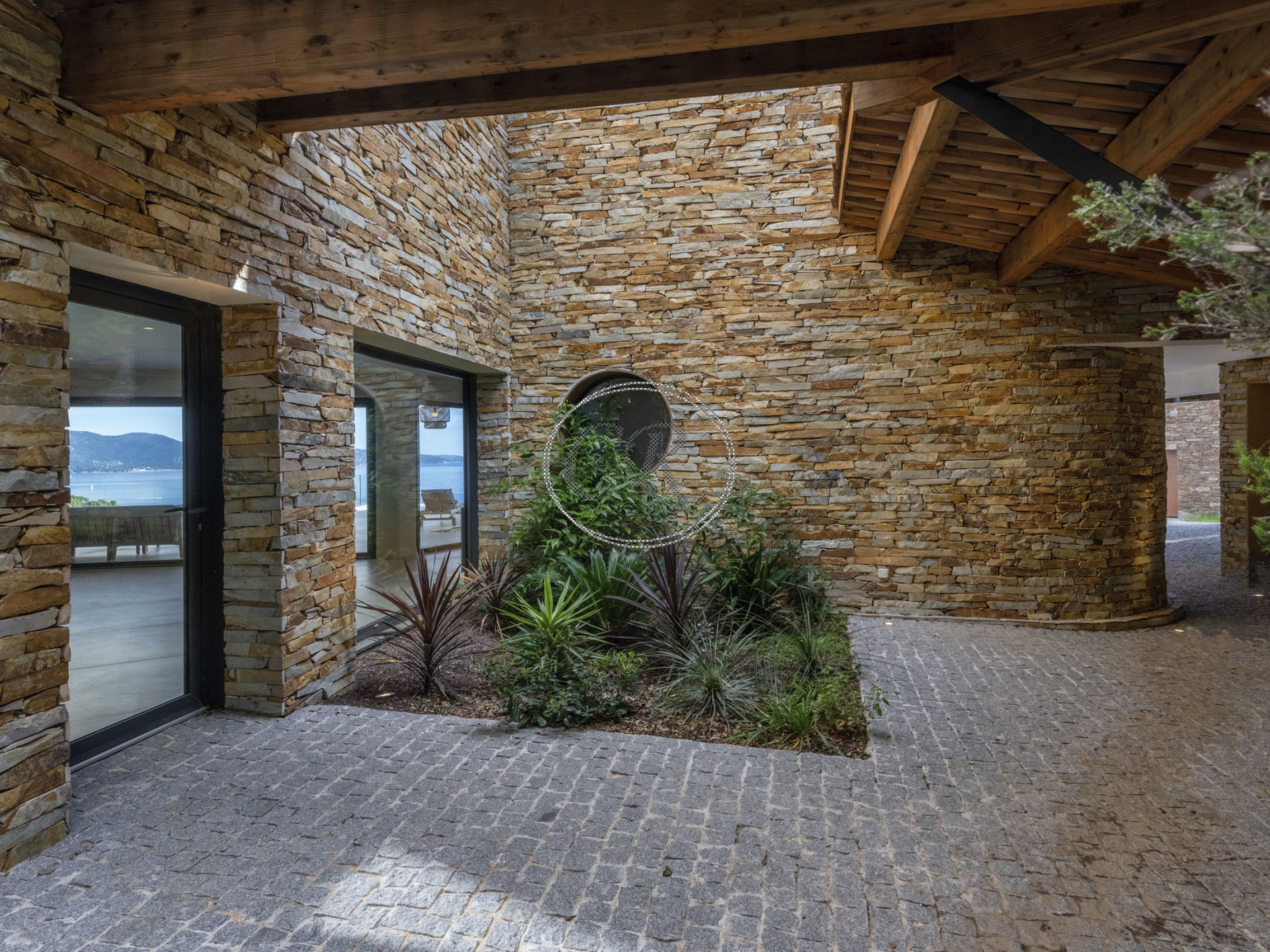 Außergewöhnliche Villa am Cap Bénat-Binnen