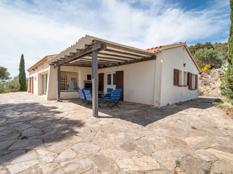 Search and Stay destination Bormes-les-Mimosas, Provence-Alpes-Côte d'Azur - France from AU$ 437. Jalna (BOM120)