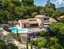 Vrijstaande villa met privézwembad nabij golfbaan en strand in Bormes-les-Mimosas - thumbnail 1