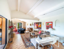 Maison Le Pas de Courtin