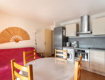 Zonnig appartement met airco op 800m van het strand van Rayol-Canadel - thumbnail 4