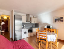 Zonnig appartement met airco op 800m van het strand van Rayol-Canadel - thumbnail 6
