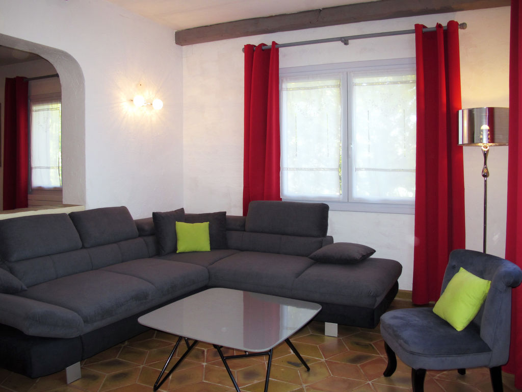 Florianne — Living Room