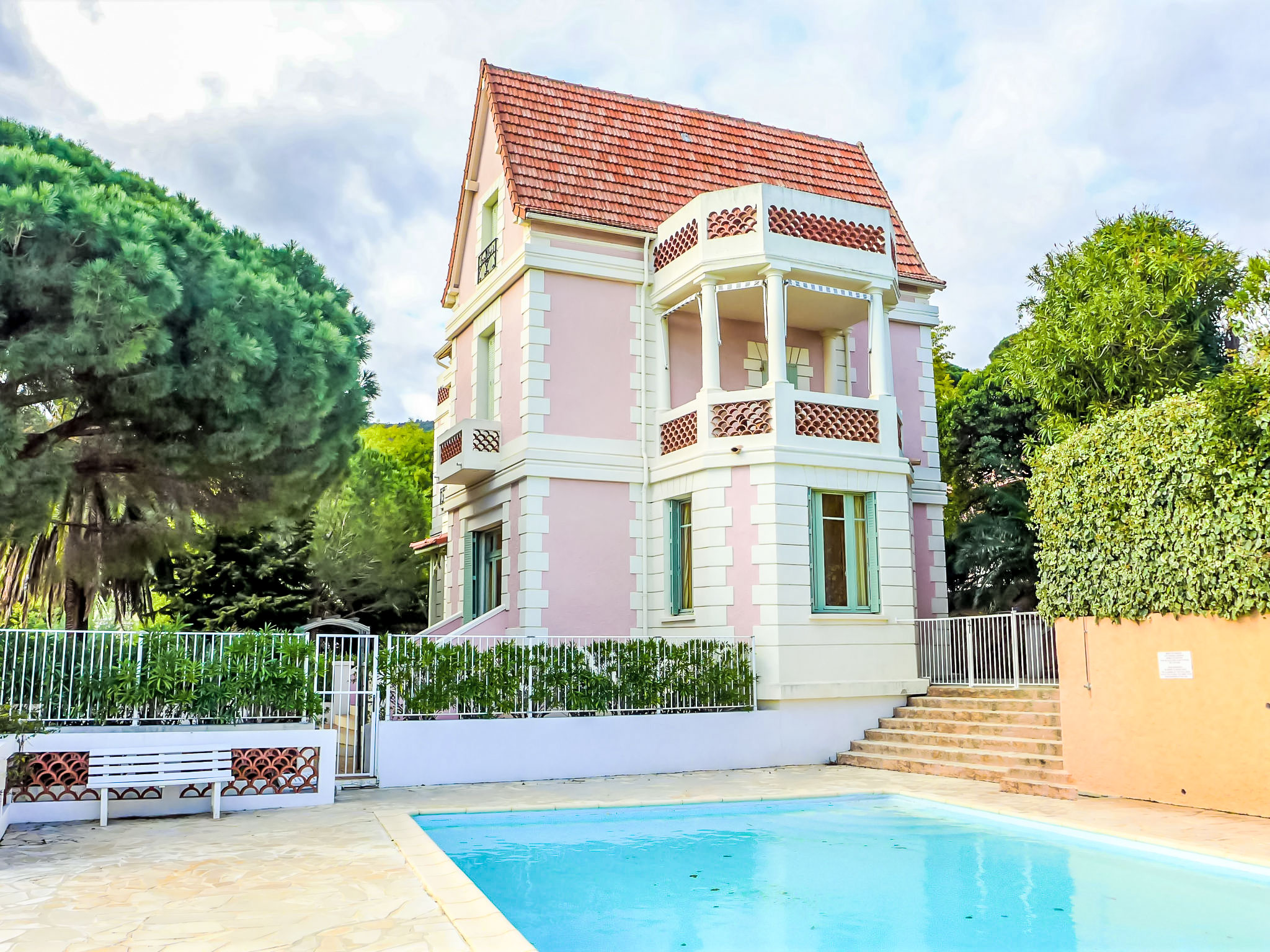 Photo of Castel Haussmann