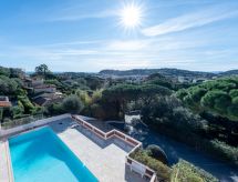 Knus appartement met zwembad, 500m van strand Tamaris in Cavalaire - thumbnail 2