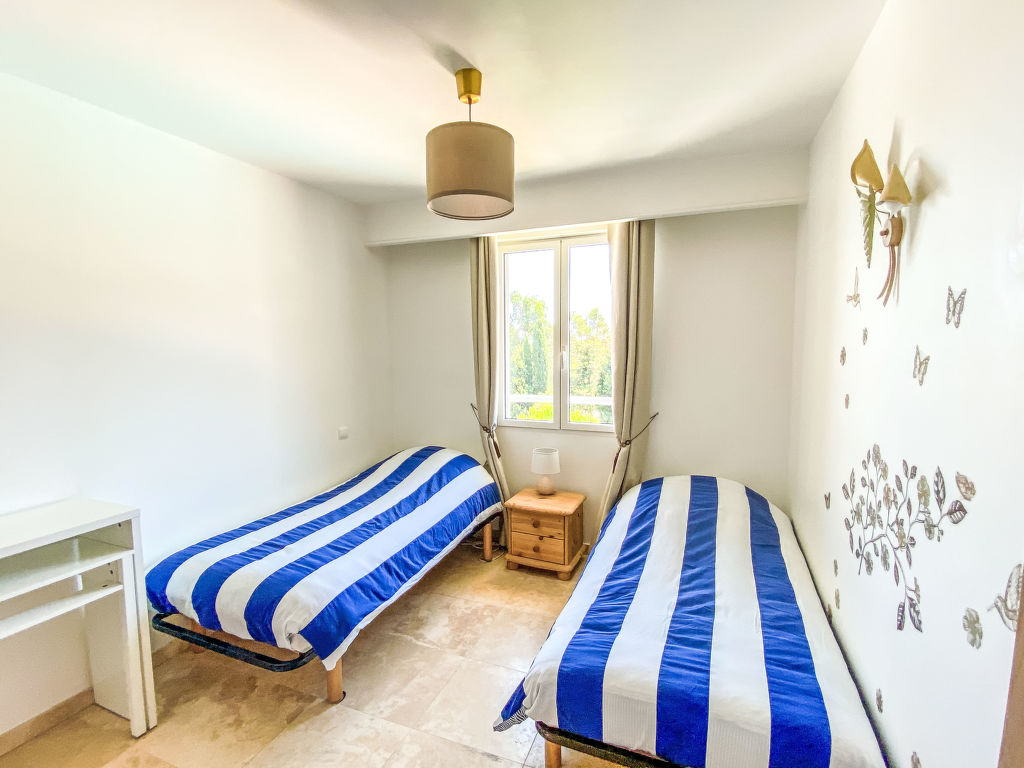 Le Domaine de la Baie — Bedroom