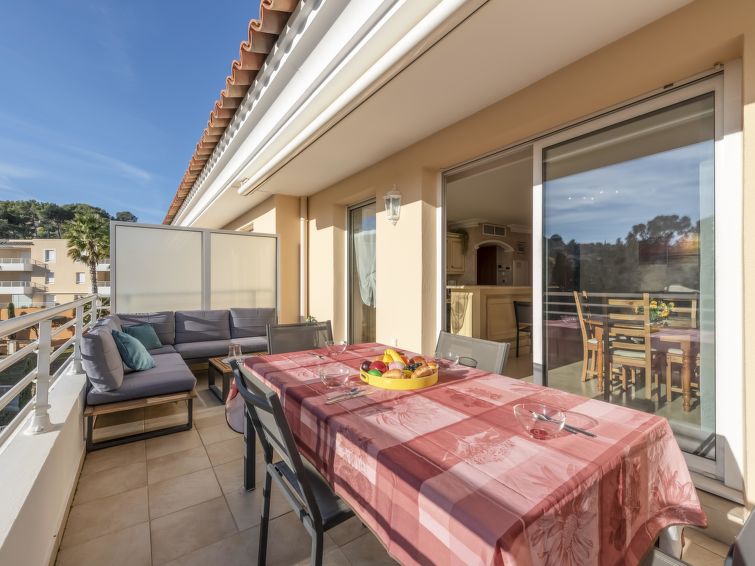 Search and Stay destination Cavalaire-sur-Mer, Provence-Alpes-Côte d'Azur - France from AU$ 277. Le Domaine de la Baie