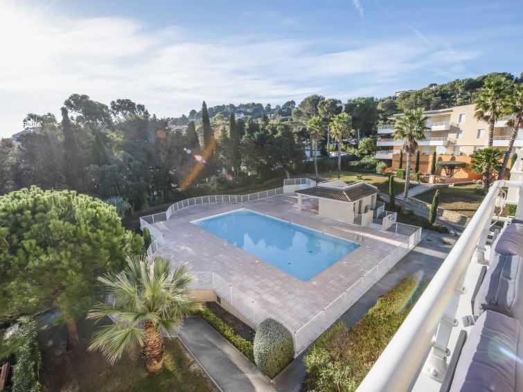 Search and Stay destination Cavalaire-sur-Mer, Provence-Alpes-Côte d'Azur - France from AU$ 277. Le Domaine de la Baie