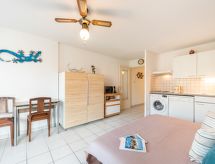 Knus appartement op 350 meter van het strand in centrum Cavalaire - thumbnail 3