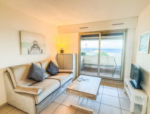 Arius: Direct aan zee in Cavalaire, strand op 20 meter - thumbnail 6