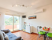 Knus appartement aan zee in Cavalaire, op 50 meter van het strand - thumbnail 6