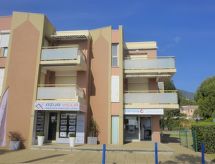 Knus appartement aan zee in Cavalaire, op 50 meter van het strand - thumbnail 1