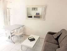 Knus appartement op 300m van strand & centrum Cavalaire - thumbnail 4